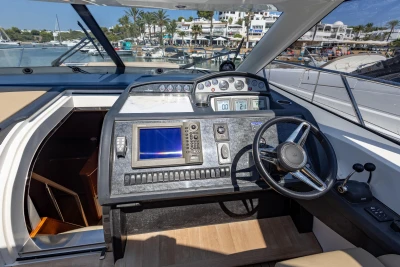 Princess V53 For Sale - Helm